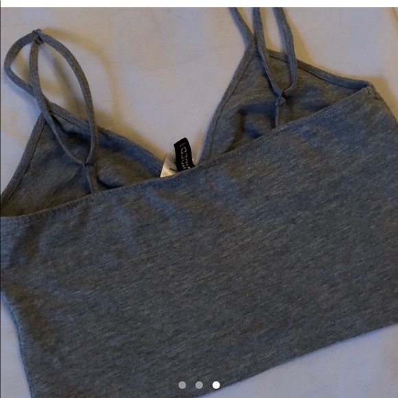 gray triangle crop top - Picture 3 of 3